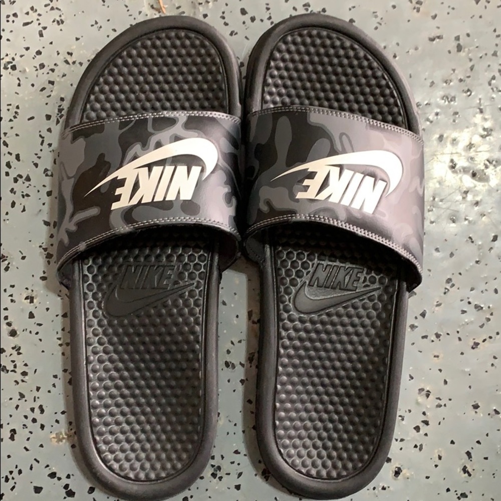 Mens Nike camo slides